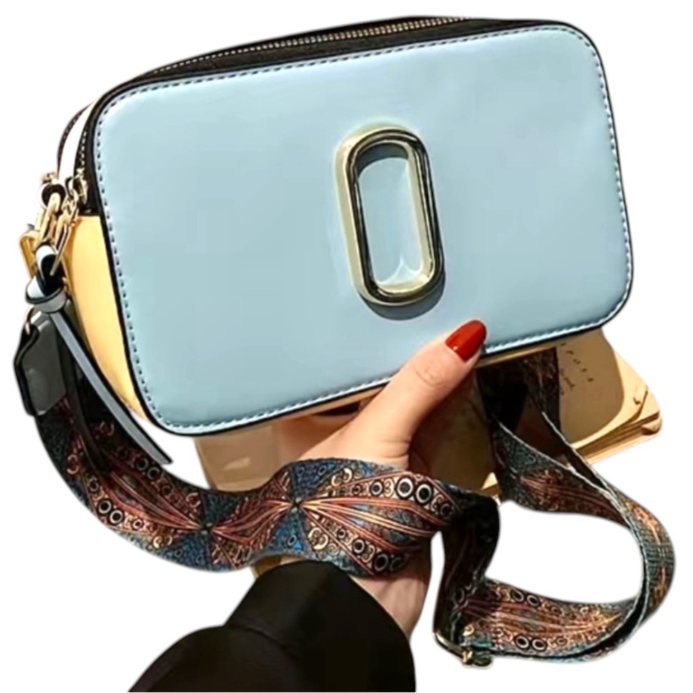 Trendy Blue Bag - Picture 2 of 2